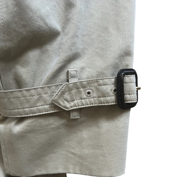 BURBERRY THE KENSINGTON SHORT TRENCH COAT MSRP $2,590 - Picture 7 of 14